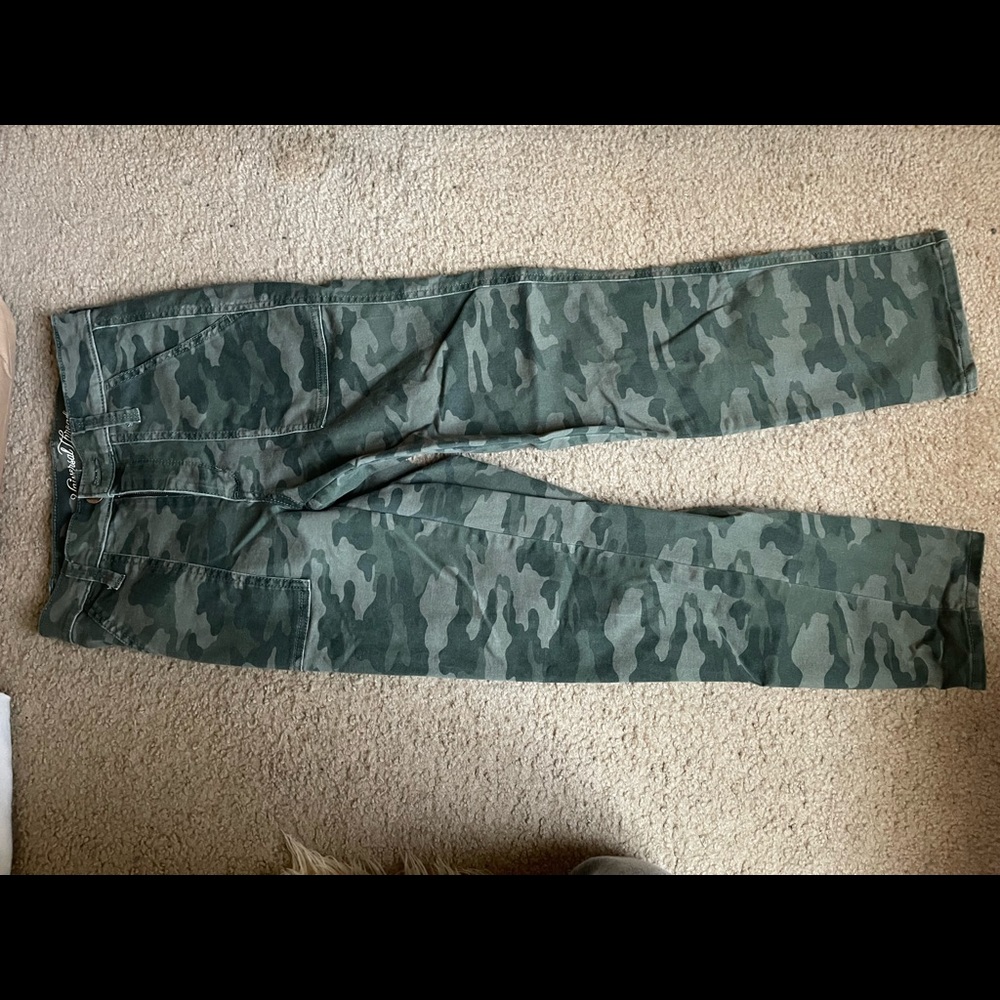 Old Navy Camo straight leg pants